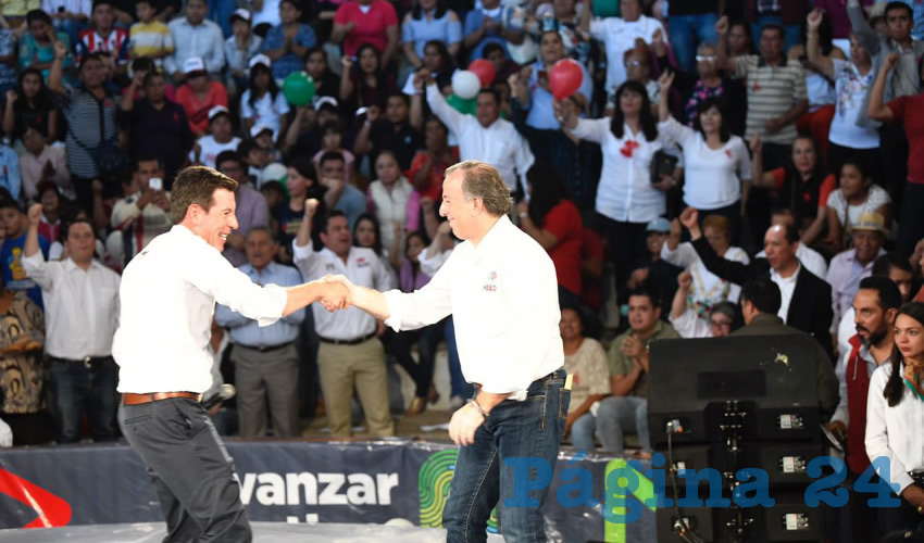 Estuvo acompañado de Miguel Castro Reynoso, aspirante a la gubernatura de Jalisco, quien sentenció que “José Antonio Meade es el mejor candidato porque es el más honesto”