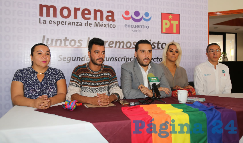 Conferencia de prensa en la sede estatal de Morena (Foto: Eddylberto Luévano Santillán)