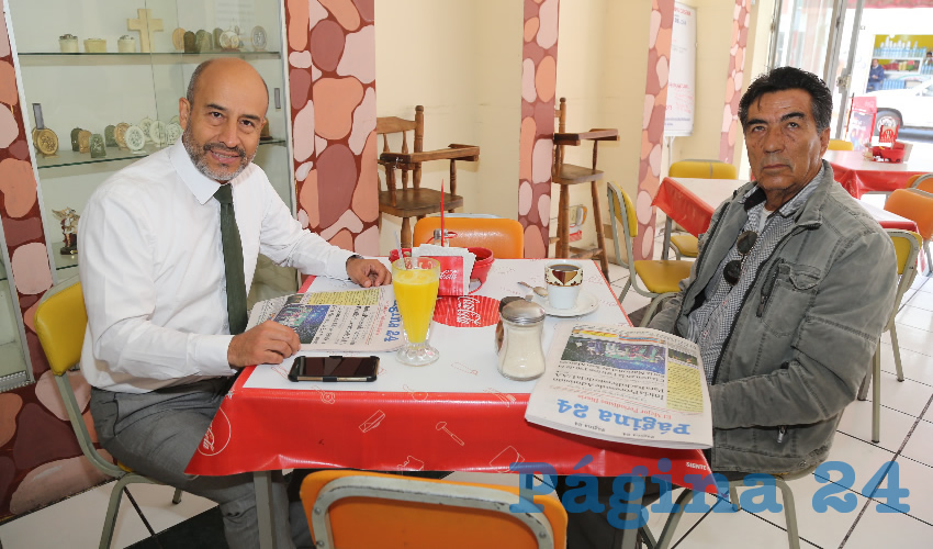 En Fuentes de Sodas Mapi compartieron el pan y la sal Alberto Gómez Velasco, delegado de Profeco; y Sergio Aurelio Ornelas