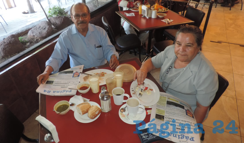 En el restaurante Las Antorchas desayunaron José Ramos Palomino y Clara Rivera Rodríguez