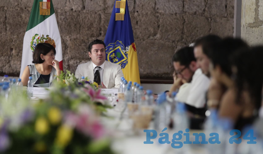 “Me preocupa la continuidad transexenal de todas estas herramientas de protección y defensa de las mujeres víctimas de la violencia”, explicó el gobernador Aristóteles Sandoval, quien dijo que este es un problema que no tiene color o partido político/Foto: Cortesía
