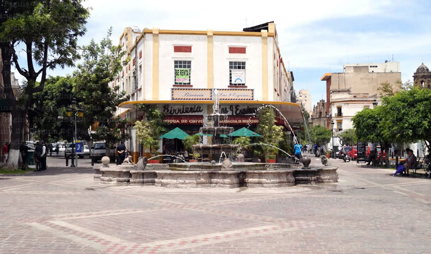 Las Nueve Esquinas: el pasado que se derrumba en Guadalajara ...