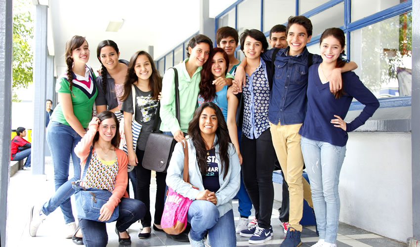 Se emitió la convocatoria para que antes del 31 de agosto, estudiantes que se encuentran inscritos o están a punto de ingresar a bachillerato accedan a una de las modalidades de becas