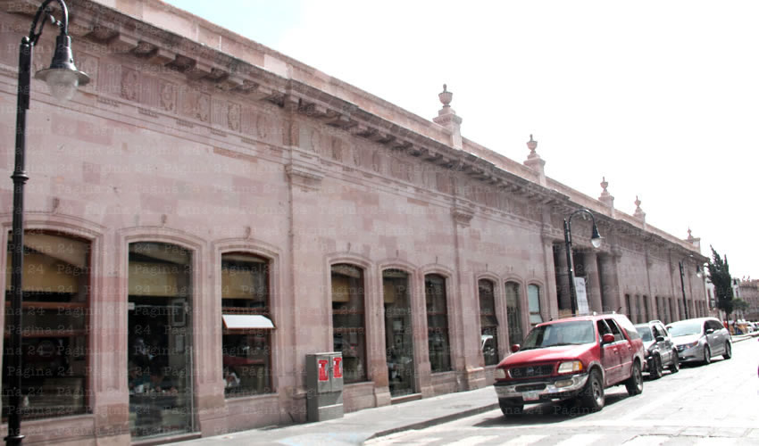 “Hoy en día el Mercado González Ortega, cuenta con un gran impacto turístico, por su historia y tradición y sus comerciantes forman parte de la cultura zacatecana.” (Fotos: Rocío Castro Alvarado)