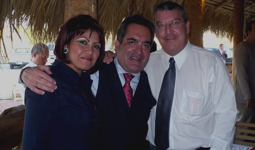 Cuca Martínez, el gobernador Carlos Lozano y Robolfo Franco ...cualquier parecido es una pura y real coincidencia...