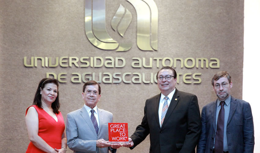 La distinci&oacute;n es resultado de una sinergia positiva entre la totalidad de los miembros de la comunidad universitaria