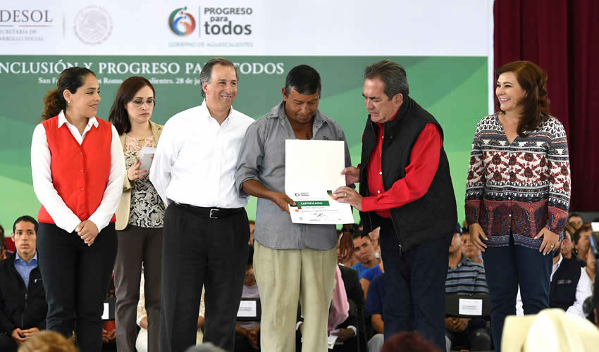 El funcionario federal reconoci&oacute; el trabajo y el compromiso de Carlos Lozano de la Torre para reposicionar al estado y convertirlo en centro de atenci&oacute;n mundial