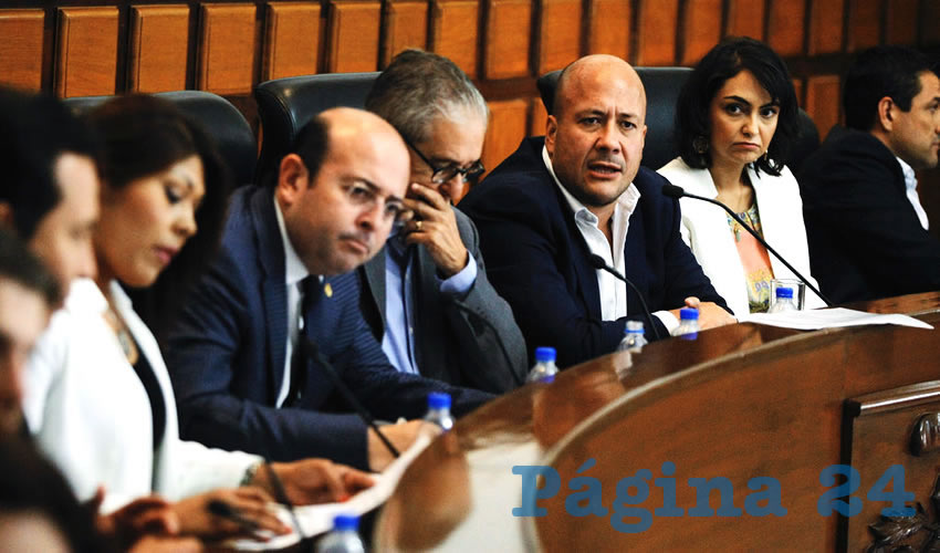 “El proyecto tendrá una socialización en la medida en que vaya caminando, se hizo una consulta pública, la hizo el ayuntamiento respecto a las obras prioritarias a ejecutarse con el fondo que se tendrá por el desarrollo del proyecto Iconia”, manifestó el alcalde tapatío Enrique Alfaro sobre lo que se hará en la zona de Huentitán/Foto: Francisco Tapia 
