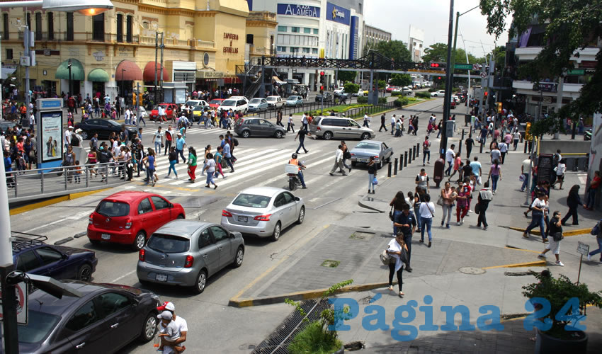 Lo que antes era una de las zonas más importantes de Guadalajara económicamente hablando, hoy representa un lugar inseguro y donde muchos negocios han cerrado definitivamente ante la efervescencia de delincuencia que según los vecinos y comerciantes, parece imparable/Foto: Francisco Tapia