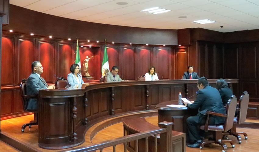 Por otro lado, se resolvió el Juicio de Nulidad Electoral promovido por el Partido Acción Nacional en contra de los resultados del Cómputo Municipal en el Ayuntamiento de Jerez, Zacatecas, por considerar que existió error grave o dolo en el cómputo de los votos en once casillas, y la existencia de irregularidades graves, como compra del voto a través de la entrega de tarjetas “Contrato contigo” y promesas de apoyos económicos