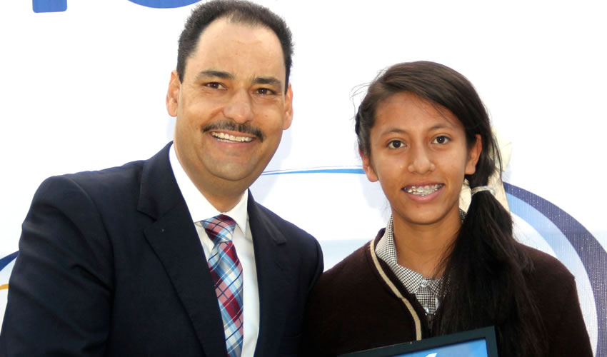 Honores con la Gente Buena en la Secundaria T&eacute;cnica 34