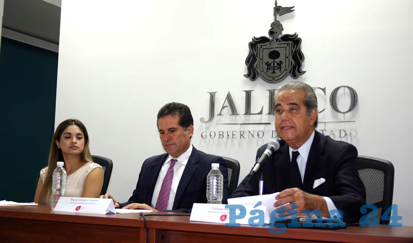 “Todos nuestros destinos reconocidos como internacionales están libres de cualquier advertencia del Departamento de Estado, no hay ningún problema, los operadores, los mayoristas de Estados Unidos y Canadá siguen produciendo bastante negocio”, minimizó Enrique Ramos, secretario de Turismo, sobre la situación de violencia que se padece en Jalisco/Foto: Francisco Tapia 