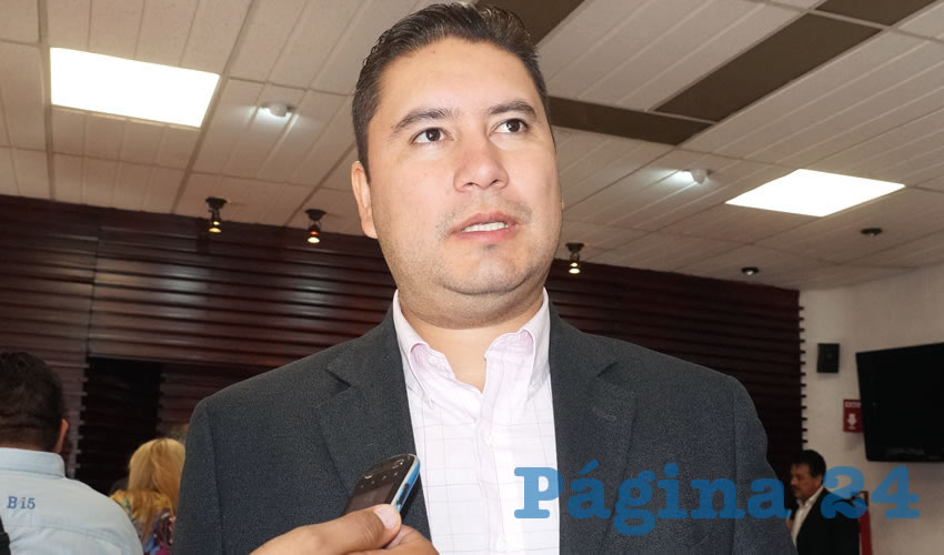 Iván de Santiago Beltrán: “Lo que se ve no se pregunta, la escalada de violencia afecta a toda la población, ahí está el descubrimiento de las fosas donde se encontraron agentes, la riña en el Cereso, los secuestros, y nos vienen a decir que estamos más seguros que antes” (Foto: Merari Martínez Castro)