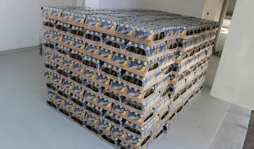 Un distribuidor y vendedor de alcohol, el cual no fue detenido, había comprado las siete mil 200 botellas de cerveza Barrilito en 60 mil pesos