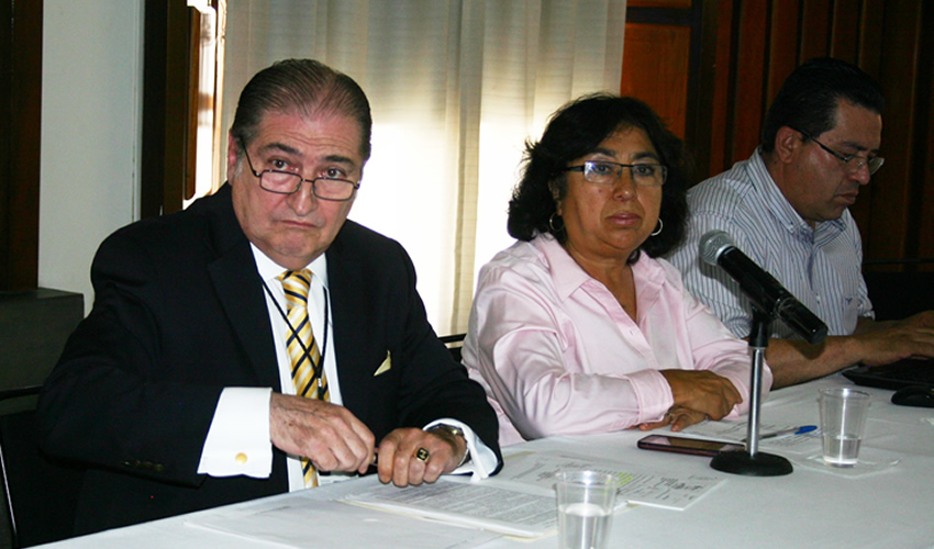 “(Carlos Delgado ‘El Weren’) nunca ha formado parte de las empresas (Eu Zen y La Covacha) en calidad de socio, y respecto a la prestación de sus servicios, estos fueron concluidos en septiembre de 2015 cuando aún no era servidor público”, por lo que el contralor Ignacio Lapuente lo absolvió de las denuncias que pesaban en su contra; el PRI y el PAN buscarán que la Contraloría estatal investigue el caso, porque –dicen– esto fue un montaje más del alcalde/Foto: Francisco Tapia 