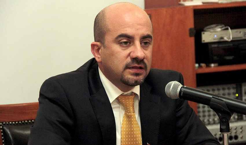 Luego de que Alberto Barba acusara al alcalde Pablo Lemus y al diputado Ismael del Toro de querer sacarlo del TAE para poner alguien “a modo”, el legislador respondió que éste no tiene calidad moral para cuestionar, pues es evidente –dijo– que el magistrado vive de la corrupción/Foto: Francisco Tapia 