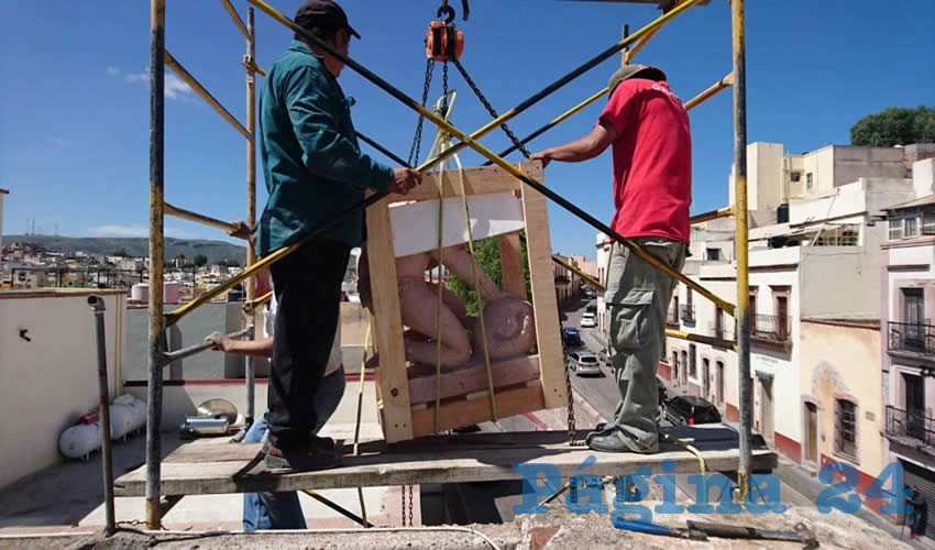 Ayer fue colocada la réplica de la escultura del Indio Triste2,en la calle Juan de Tolosa 902, esquina con el Callejón del Indio Triste, luego de que el 23 de septiembre de 2015 la escultura original colapsara.
