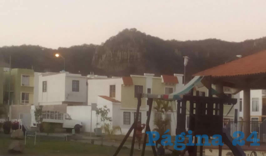 La falta de agua potable en Valle de los Molinos es apenas la punta de sus problemas, pues a éste le sigue la falta de transporte público y servicios médicos; estos dos últimos han quedado en meras promesas de los gobernantes, relegando a los ciudadanos de esta parte de Zapopan/Foto: Archivo Página 24