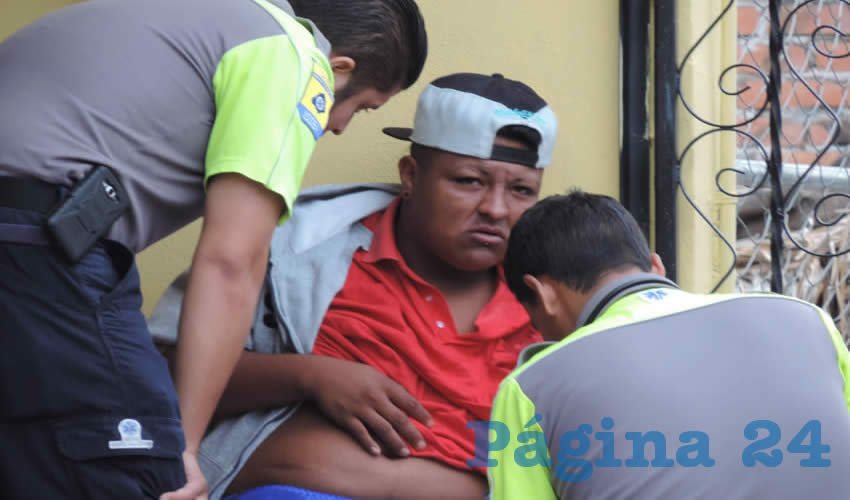 César Leobardo Aranda, recibió “un piquete” la espalda del lado izquierdo