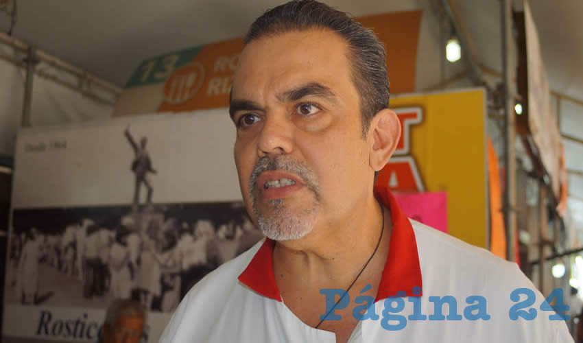 Además de extraño, es sospechoso que el mercado Alcalde comenzara a incendiarse un domingo por la noche, como le pasó al Corona hace dos años, criticó Gustavo Rizo, líder de comerciantes, quien consideró que el gobierno de Enrique Alfaro tiene prioridades sobre dónde invertir el dinero para mercados, todo “donde puede favorecer políticamente a ciertas personas”/Foto: Archivo Página 24