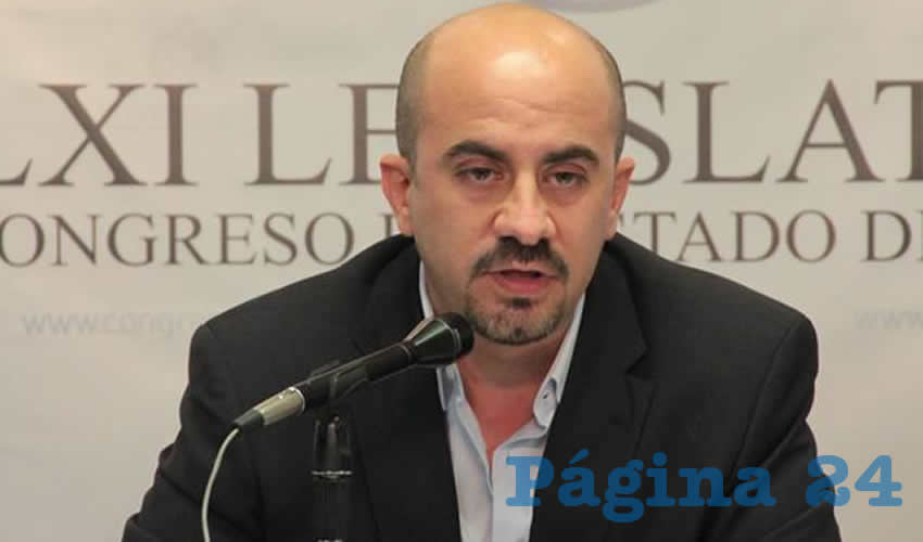 “Sólo Veracruz ha dado este paso y seríamos el segundo estado de la república en que se retira esta protección en matarife de funcionarios públicos, si hubiera la comisión de un delito del orden local”, presumió como logro el diputado emecista Ismael del Toro Castro/Foto: Francisco Tapia
