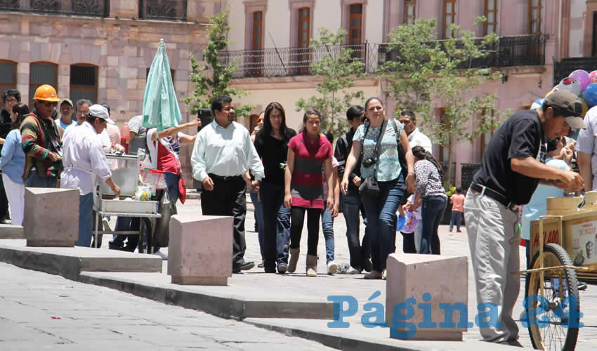 Esta actividad, fue realizada con el objetivo de atraer a la sociedad al centro histórico para que disfruten de las actividades y pasen a visitar el comercio establecido, el que ofreció algunas ofertas a los participantes en el “Primer Domingo Familiar”.
