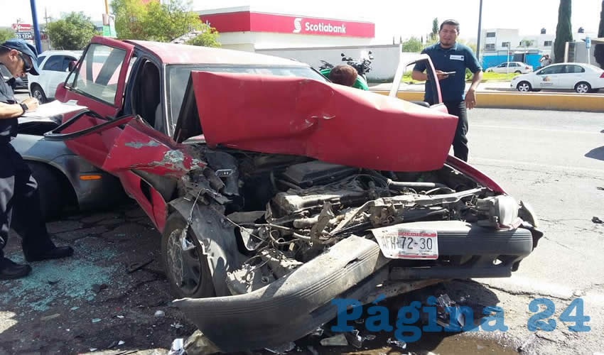 El automóvil Nissan Tsuru, el segundo vehículo que quedó inutilizado