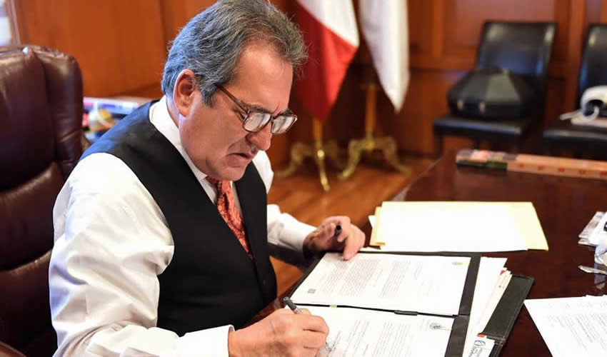 De esta forma, Aguascalientes se convierte en el primer estado de la República que adecúa en tiempo y forma su Constitución Política para asegurar que esta estrategia del presidente Enrique Peña Nieto se instaure a plenitud en el territorio estatal