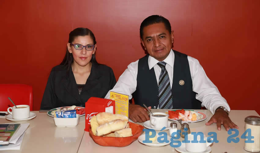 En el restaurante Mitla compartieron el pan y la sal Edith Villalpando Garc&iacute;a y Rub&eacute;n Rosales Andrade, secretario general de la Federaci&oacute;n de Trabajadores Independientes