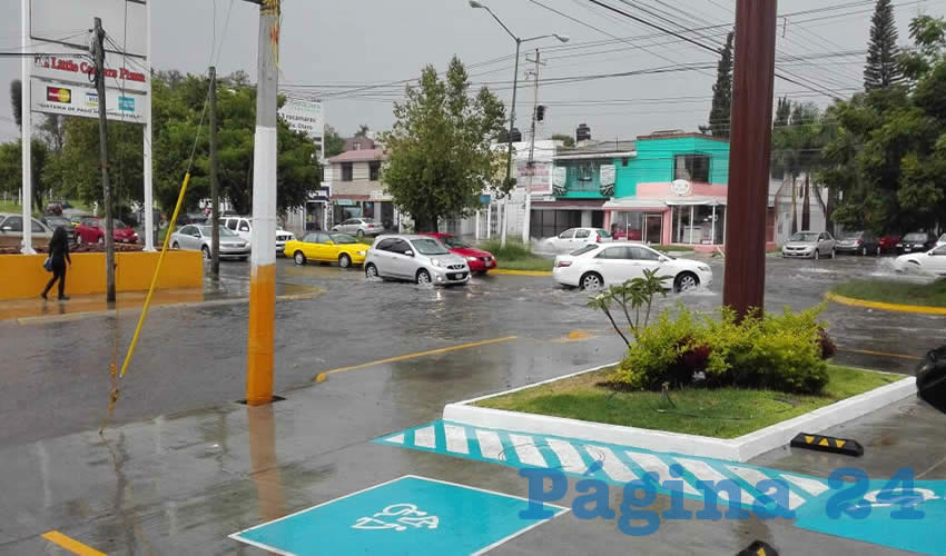 Ni el desazolve realizado por el SIAPA, ni las acciones emprendidas desde el ayuntamiento de Zapopan, han evitado que las inundaciones en Arcos de Guadalupe y Ciudad de Tepeyac sigan ocurriendo/Fotos: Rafael Hernández Guízar