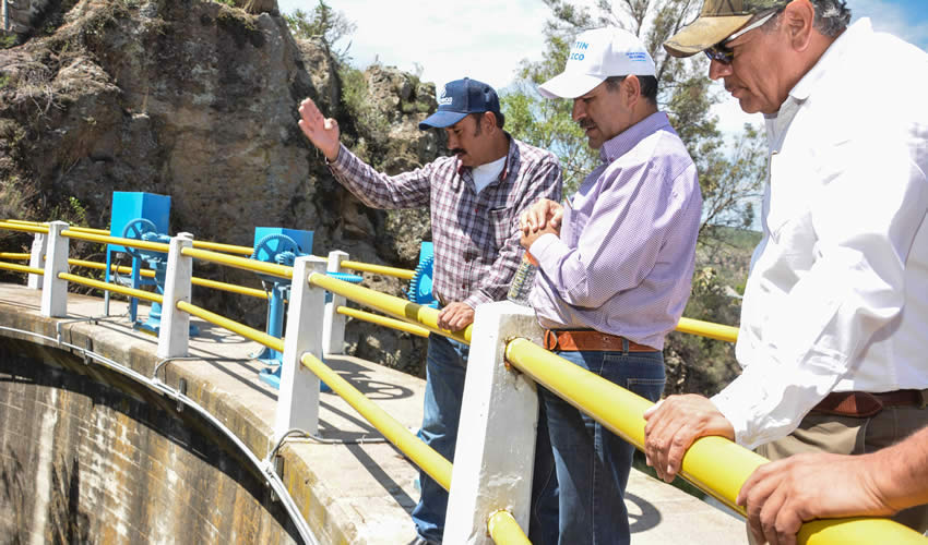 Martín Orozco realizó un recorrido por la plataforma de filtrado de Conagua, con expertos en la materia
