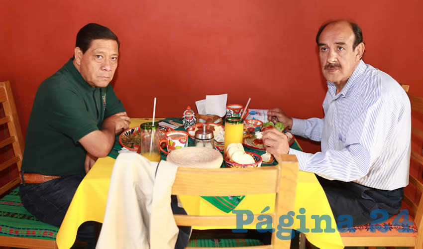En el restaurante Sin Tantita Pena desayunaron Mario Garc&iacute;a y Mario Carlos P&eacute;rez Ram&iacute;rez