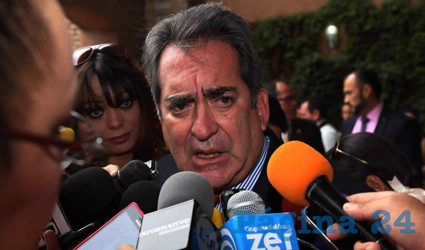 Carlos Lozano de la Torre, gobernador del Estado, orgullo compartido la primera generación del Campus Sur de la UAA