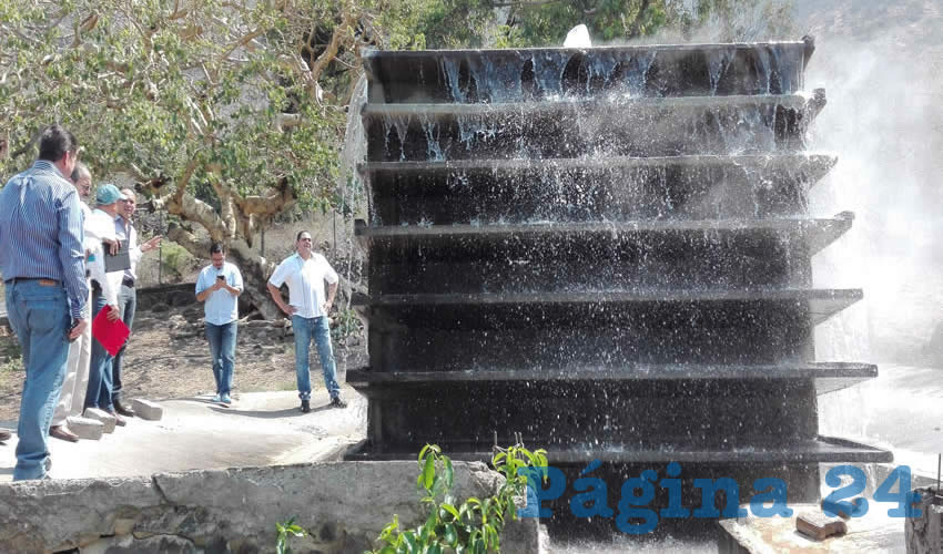 Cuando el agudo problema de padecimientos renales tronó en San Pedro Itzicán y Agua Caliente, dos comunidades de Poncitlán, incluso el secretario de Salud Jalisco se trasladó al lugar, donde señaló que no se conocía a ciencia cierta qué es lo que causa que cientos de niños enfermen en esta zona del estado/Fotos: Archivo Página 24 y Cortesía 