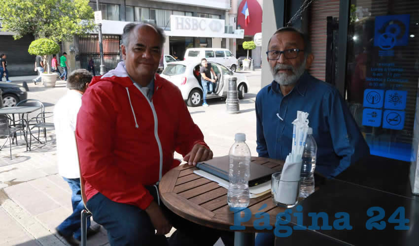 Eugenio Herrera Nu&ntilde;o y Enrique Rodr&iacute;guez Varela, catedr&aacute;tico de la UAA, convivieron en el Caf&eacute; Punta del Cielo