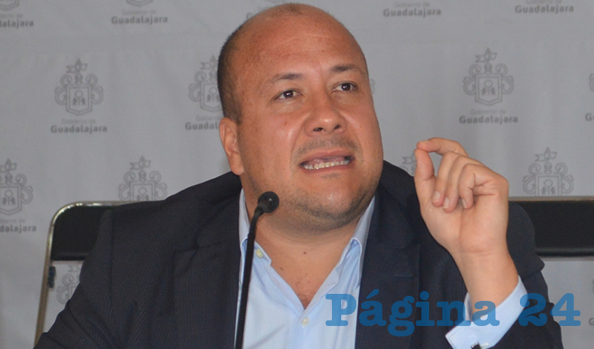 “Le vamos a quitar a los grupos priístas tradicionales su control, su monopolio y secuestro en el que tienen sometido los baños de los mercados (…); tienen un negocio impresionante con los baños de los mercados municipales, que le reportan lo que quieren al municipio y ese negocio se acabó”, tronó Enrique Alfaro sobre el tema/Foto: Archivo Página 24