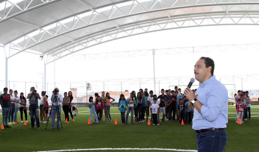 La actual gestión continuará trabajando en el desarrollo de instalaciones para la activación física en beneficio de las familias del municipio capital