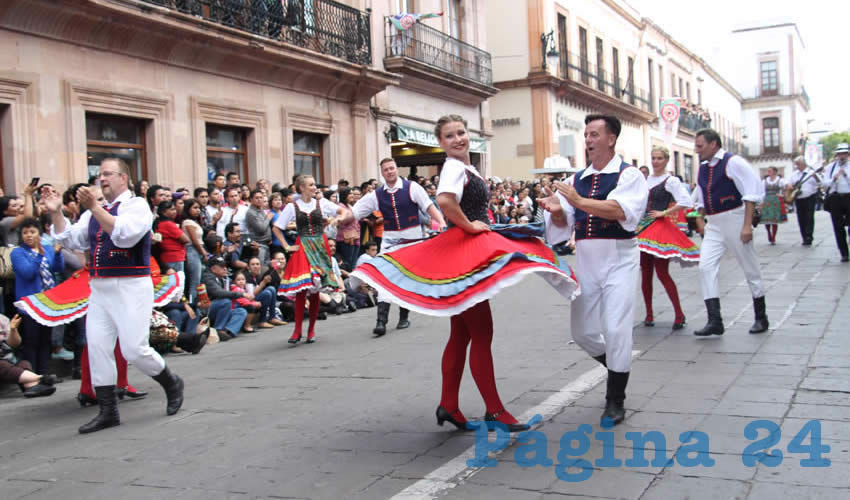 En la capital habrá varios espacios adecuados para el desarrollo de las actividades, entre estos Plaza Bicentenario, las plazuelas Goitia, Miguel Auza, 450, además del Teatro Fernando Calderón, y Plaza de Armas como el escenario principal de esta fiesta de cultura que unirá 50 países.