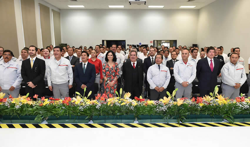 Cada 37 segundos un auto nuevo sale de las plantas Nissan en Aguascalientes, dando cuenta de la calidad de la mano de obra aguascalentense