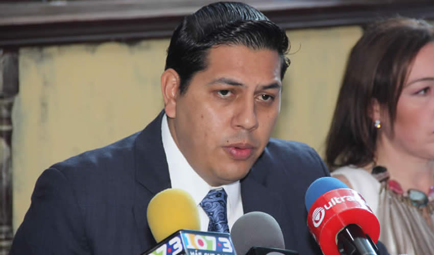 Francisco Javier Lu&eacute;vano N&uacute;&ntilde;ez, alcalde de Calvillo: p&eacute;simo para gobernar, pero bueno para hacer negocios