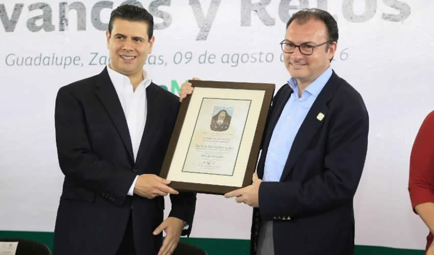 El Secretario de Hacienda y Crédito Público, Luis Videgaray Caso, reconoció la voluntad y el liderazgo del Gobernador Miguel Alonso Reyes, a lo largo de seis años, para dejar un estado pujante, con obras, con crecimiento y finanzas ordenadas