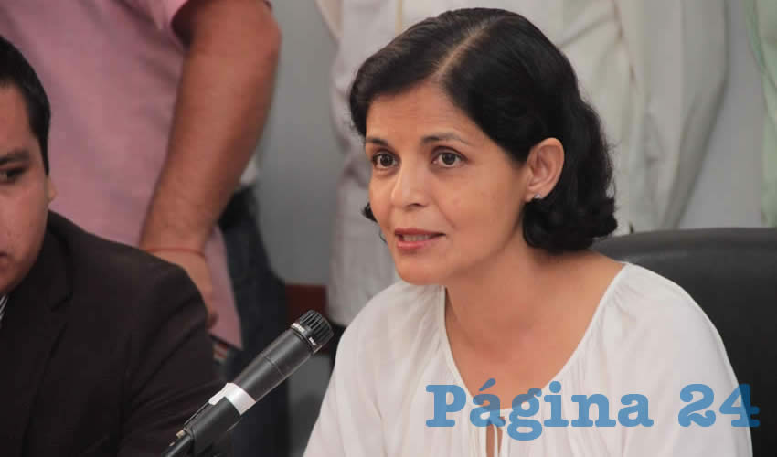 La diputada priísta Rocío Corona Nakamura aclaró que de los mil 598 funcionarios que pierden la protección de esta figura a nivel local, 99 mantendrán el fuero federal, entre ellos el gobernador, magistrados, diputados y consejeros de varios órganos/Foto: Francisco Tapia 
