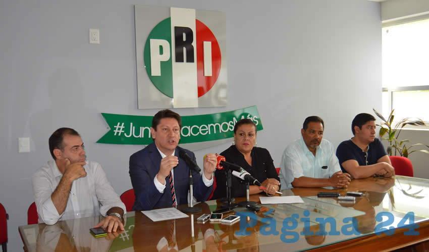 Conferencia de la coalici&oacute;n Aguascalientes Grande y Para Todos (Foto: Eddylberto Lu&eacute;vano Santill&aacute;n)