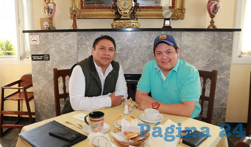 En el restaurante La Parra almorzaron Leonardo Contreras Moreno, presidente de la Barra de Abogados de Aguascalientes, y Mario Alberto &Aacute;lvarez Michaus, diputado local por el Partido Acci&oacute;n Nacional (PAN)