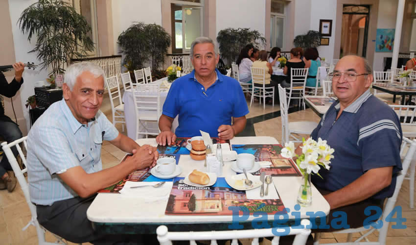 En el restaurante del Gran Hotel Alameda compartieron el pan y la sal Filiberto Rangel Jim&eacute;nez, Arturo &Aacute;vila Zavala y Rafael H&eacute;ctor Rodr&iacute;guez Acosta
