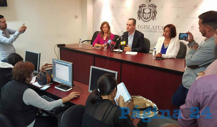 Con el consejo social que vigile los perfiles, permitirá “mayor transparencia, mayor certidumbre y tener un perfil mucho más profesional y más especializado, y garantizar prestigio social, integridad social e independencia entre los poderes públicos”, según el panista Miguel Monraz/Foto: Francisco Tapia 