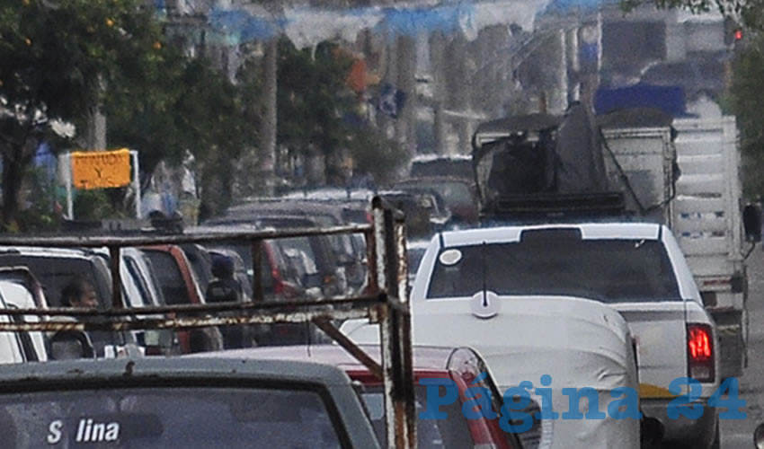 Los mototaxis funcionan en calles y avenidas de zonas como Chulavista y Santa Fe, en Tlajomulco, debido a la practicidad de traslados que representan ante la falta de transporte público en el área; con las mejoras al camión en Jalisco –las cuales aún no se concretan– se prevé la desaparición de este servicio/Foto: Archivo Página 24