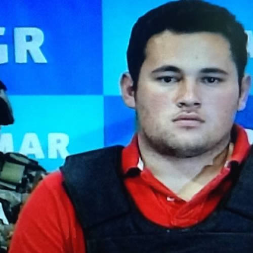 Jesús Alfredo Guzmán Salazar Es originario de Zapopan, Jalisco, nació el 17 de mayo de 1986, es fruto de la relación que sostuvo Joaquín Guzmán Loera con María Alejandra Salazar Hernández. Guzmán Salazar, fue acusado por un Tribunal de Distrito de Estados Unidos, del Distrito Norte de Illinois de conspirar para ingresar drogas a ese país. 