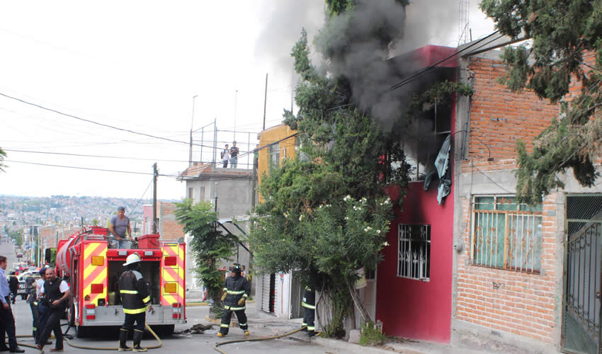 La conflagración ocurrió en calle La Boquilla 113, fraccionamiento Ojocaliente III