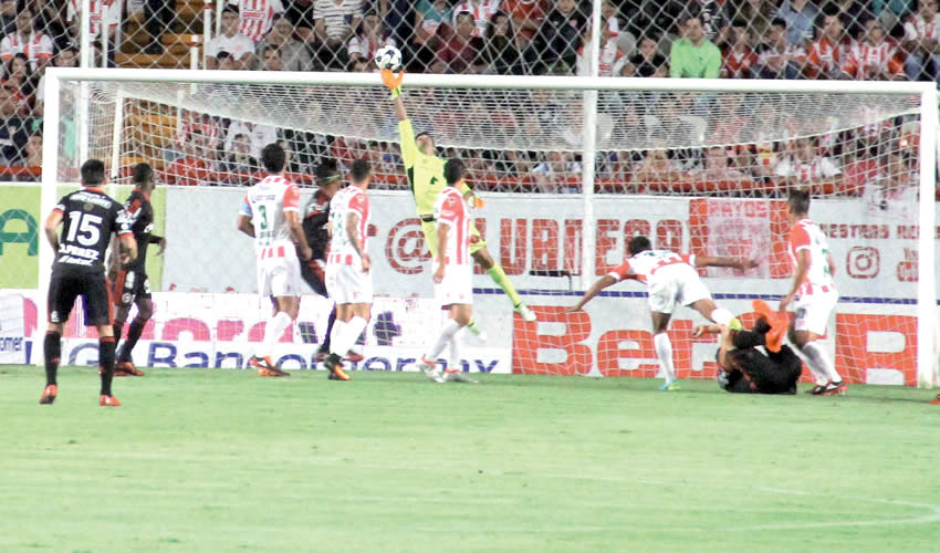 Tijuana empuj&oacute; en busca de la igualada contra un rival que se dedic&oacute; a defender la ventaja